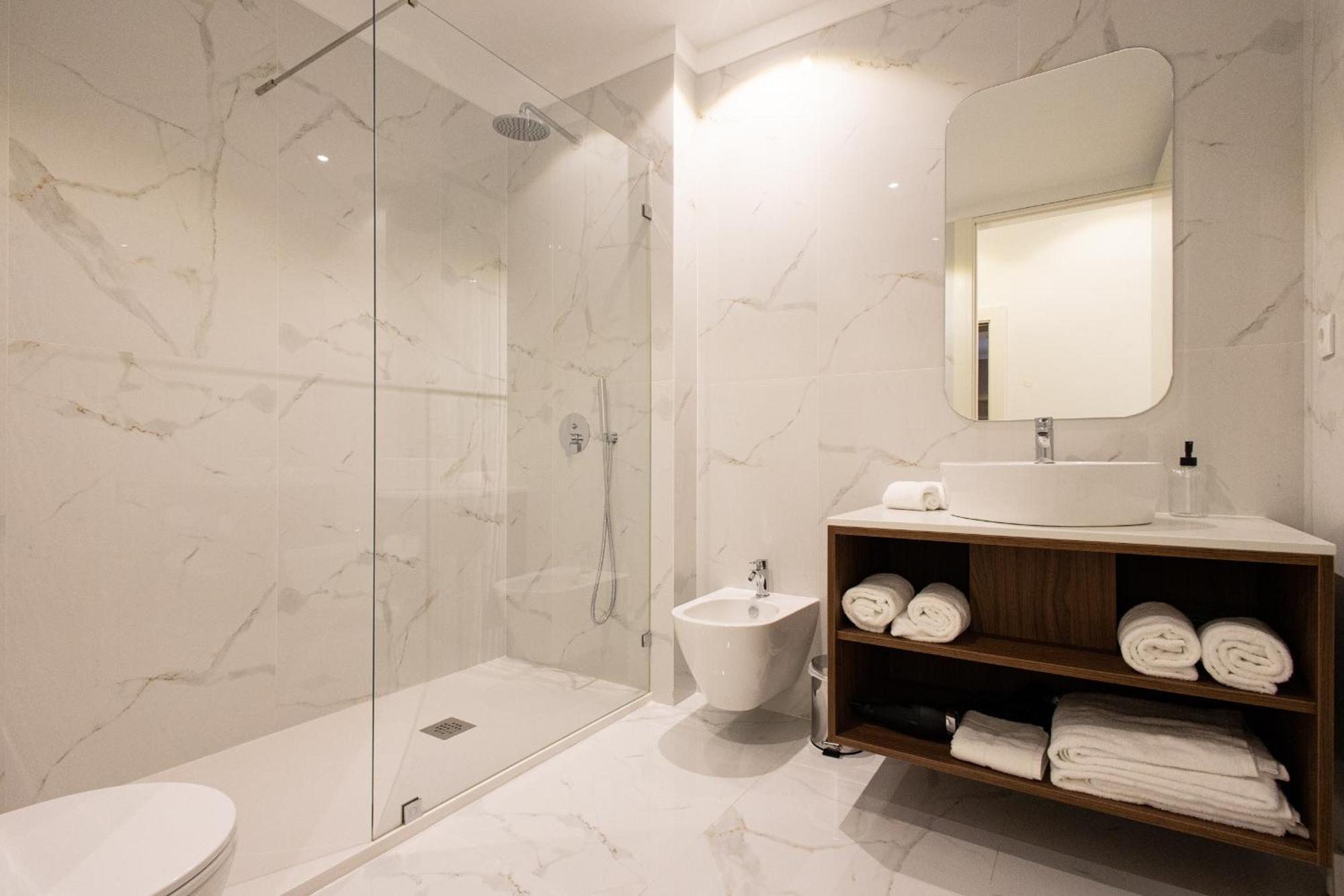 19 Nineteen Suites - Espinho Espinho  Habitación foto